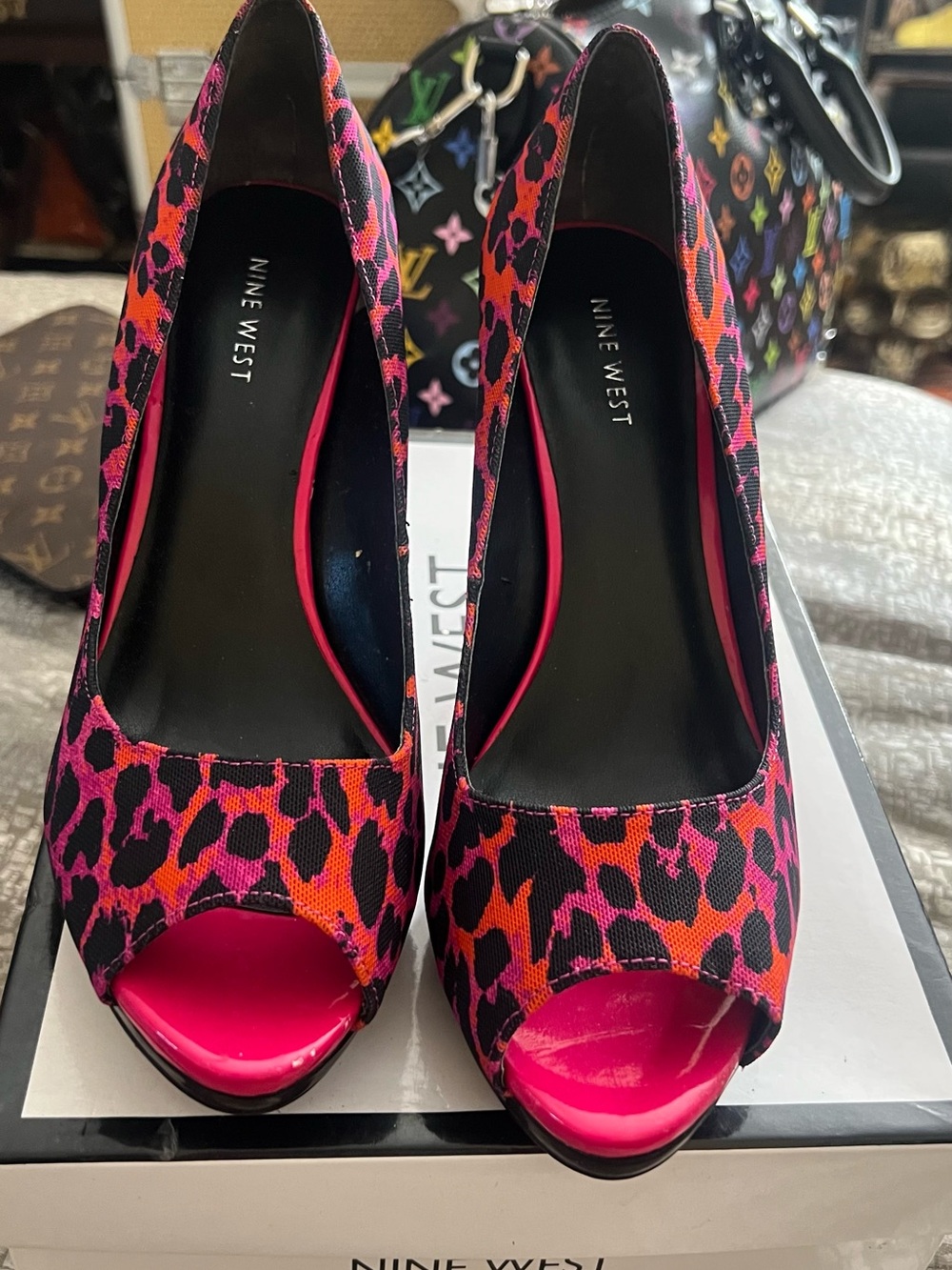 Nine West Pink & Orange Leopard Print Peep-Toe Heels Size 9 Never worn